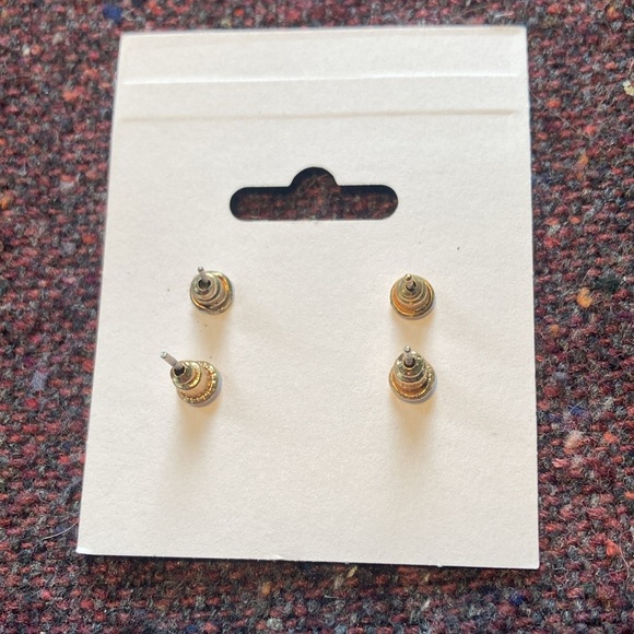 Gold stud and Anchor earrings - Picture 2 of 2